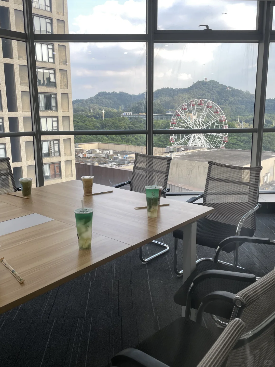 公司诚聘人事专员多名