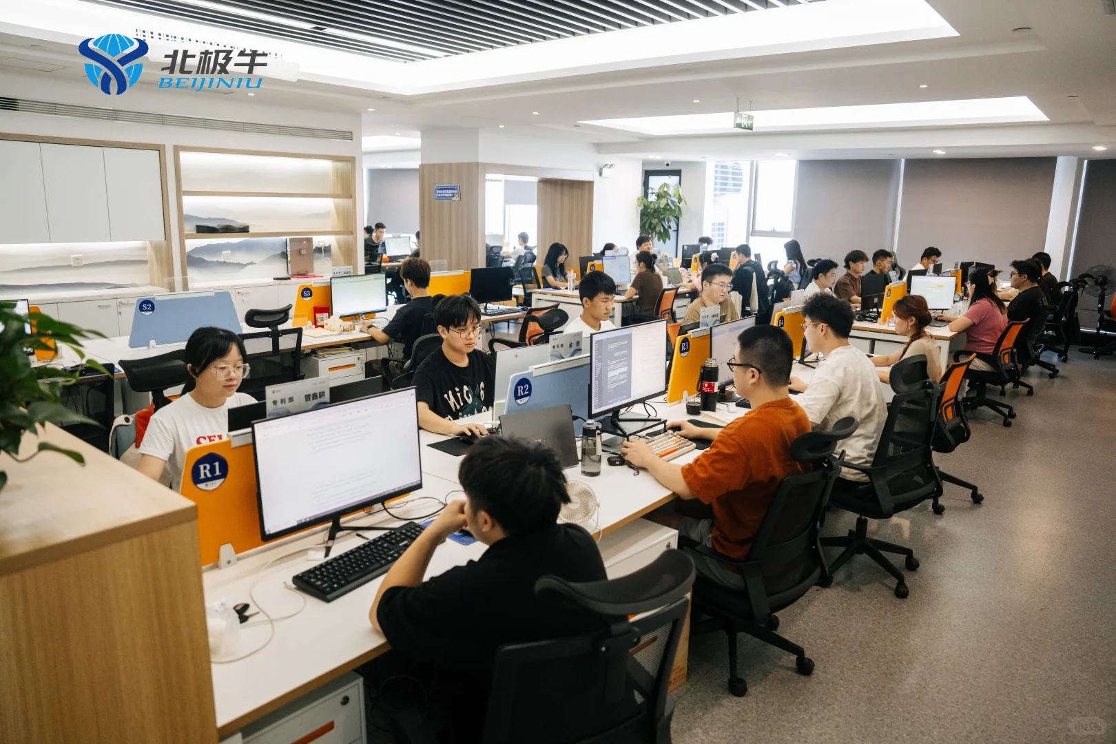 有找双休工作的嘛，来看看我们