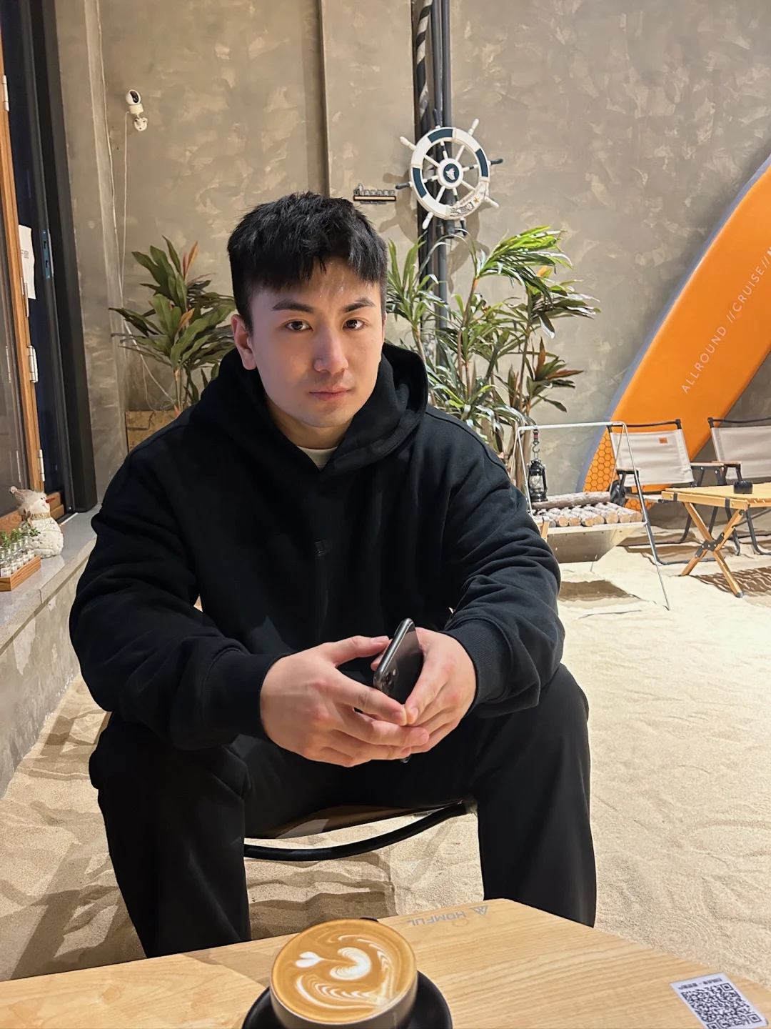 拍照略显尴尬