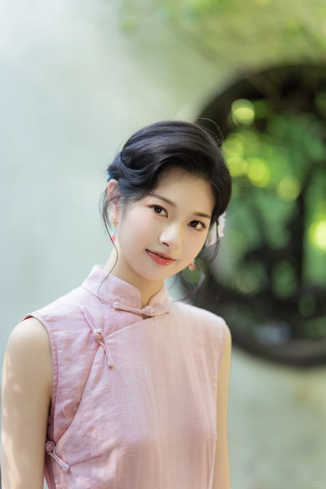 聘聘袅袅，亭亭玉立