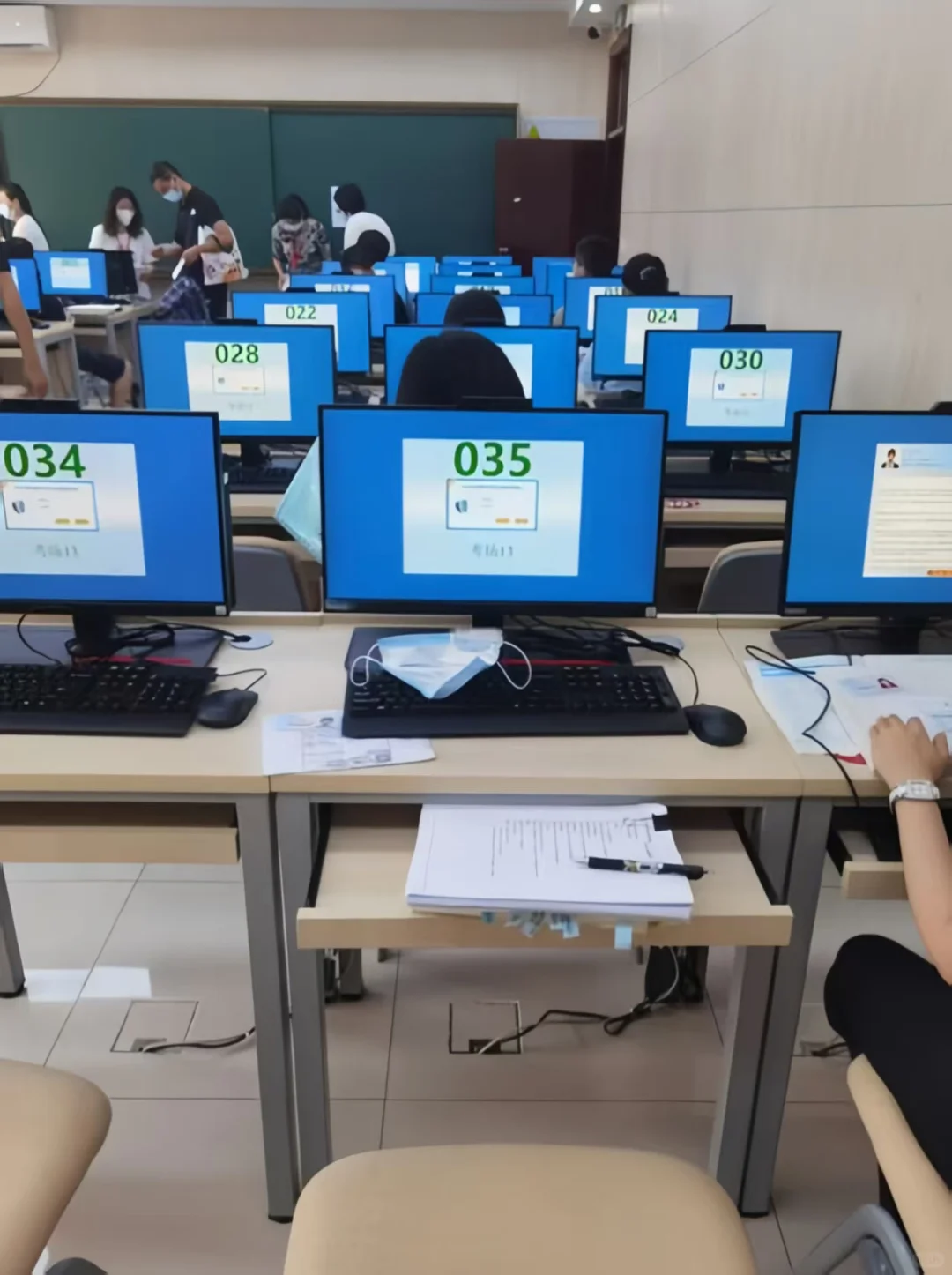 10.25中行二批机考，进考场前都给我检查下
