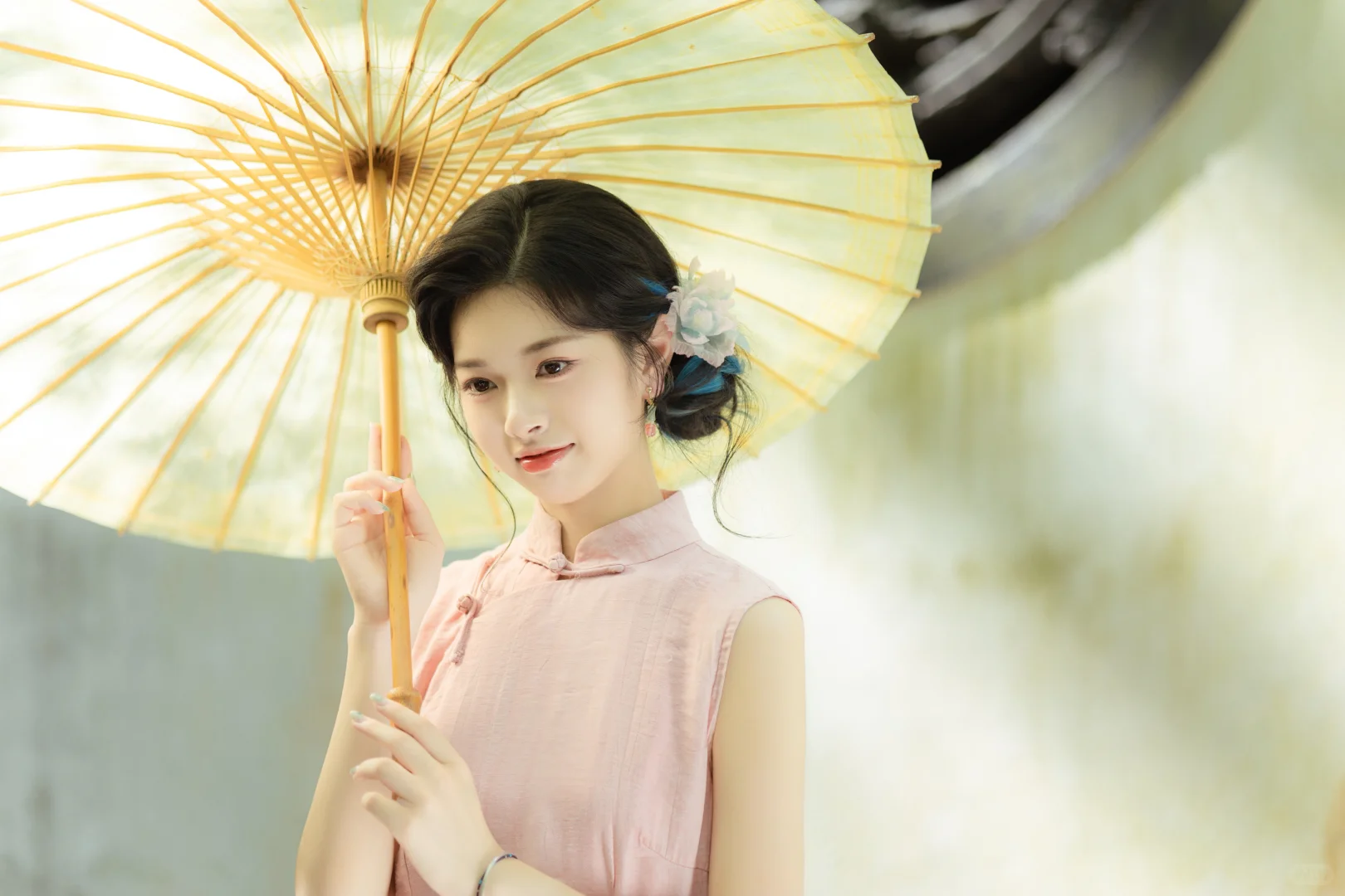 聘聘袅袅，亭亭玉立