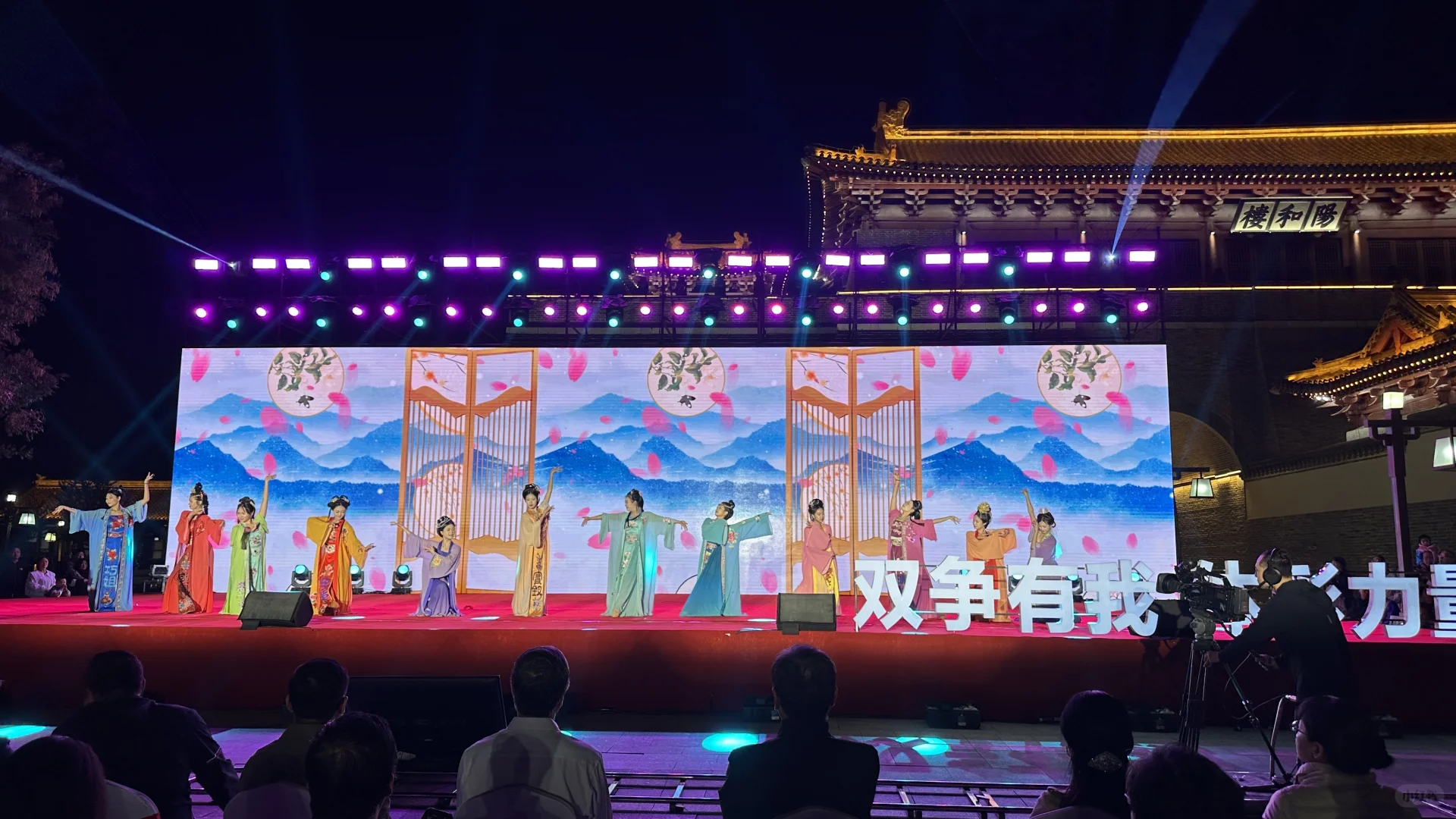 大量招聘全职 随时进场