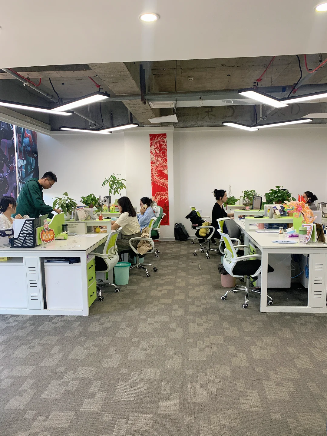 跨境电商公司内部办公环境