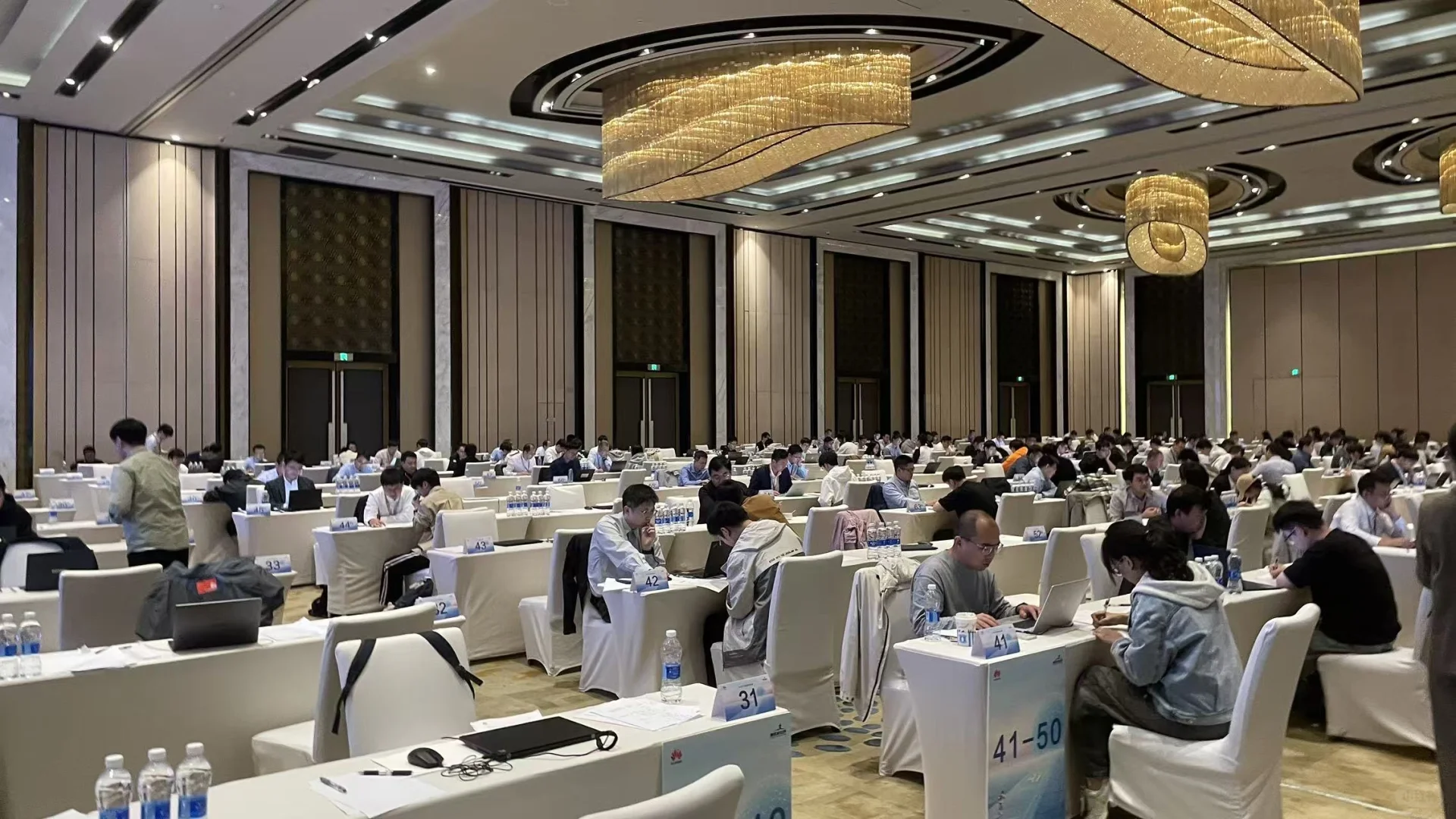 华为1020线下面试上海场 AI应用方向面经