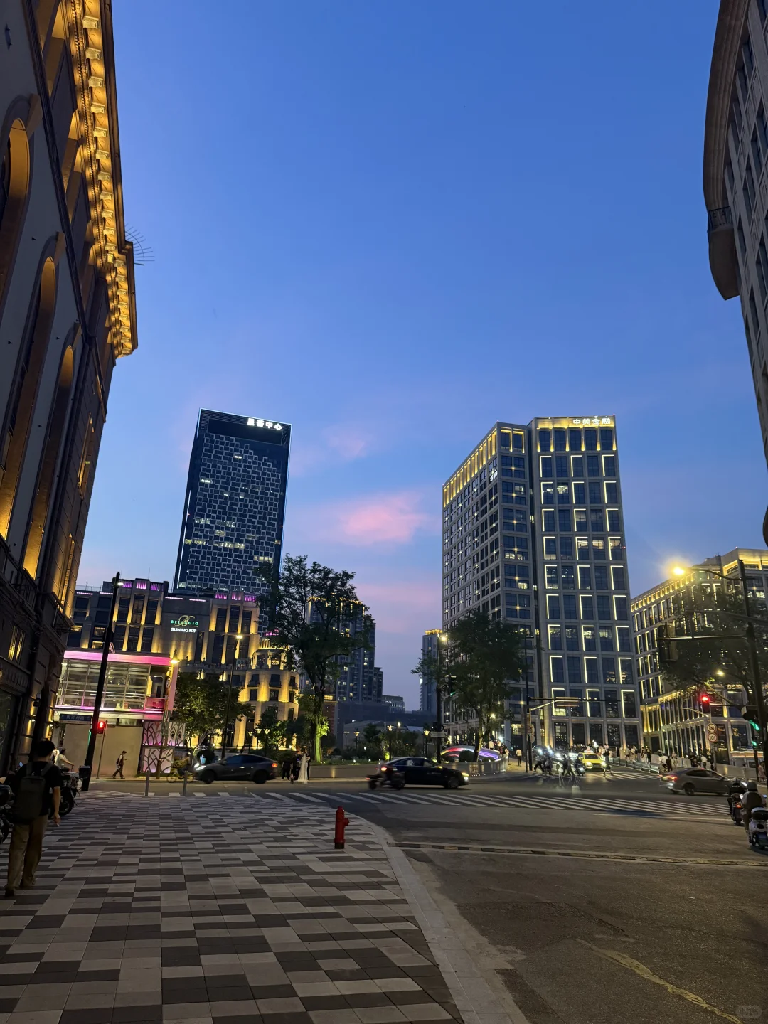在上海失业后的消费对比，还是蛮吓人的…
