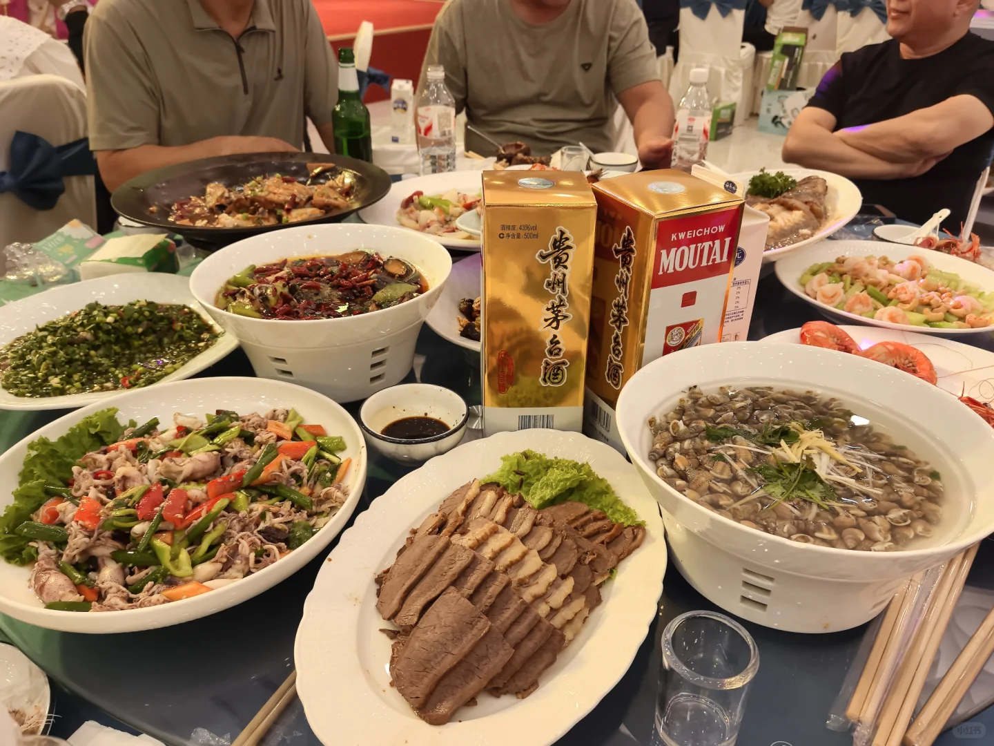 招聘帅哥美女辣