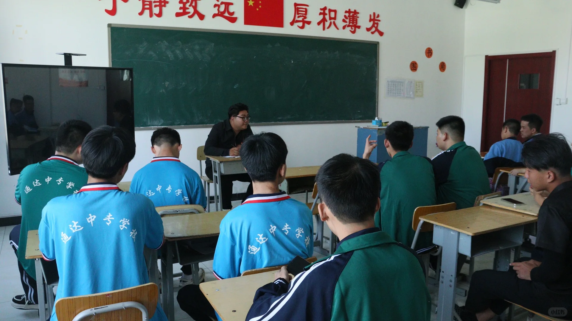 2303班召开全员大会，选举产生7位班务委员