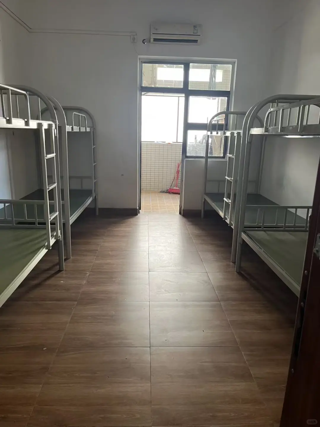 中山小厂，长白班坐班，包吃住19/h