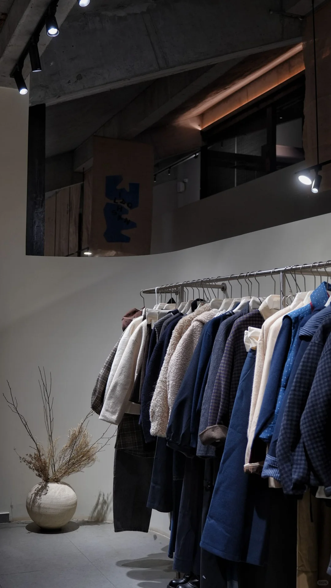 万象城5只斑点狗，竟偷偷跳槽「了山」当店长！