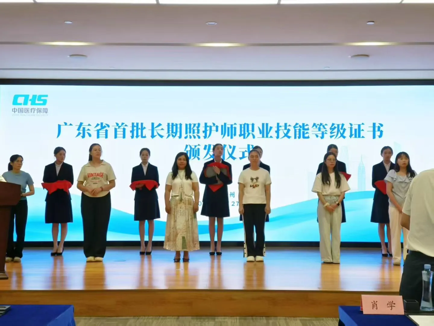 高薪招聘有长期照护师资质的护士、护理员！