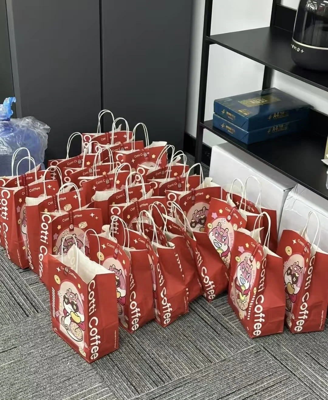 来啦来啦 月入两三万啦
