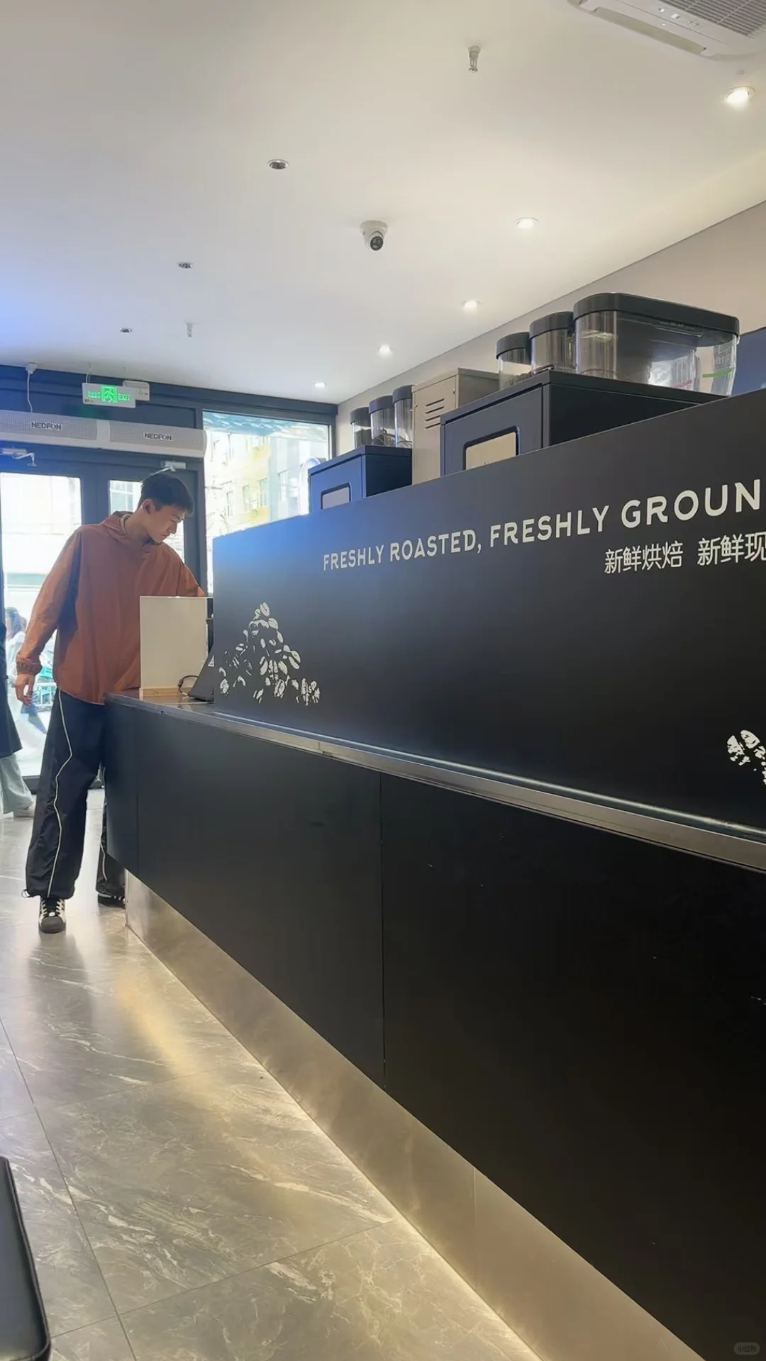 瑞幸咖啡招聘咖啡师和店长