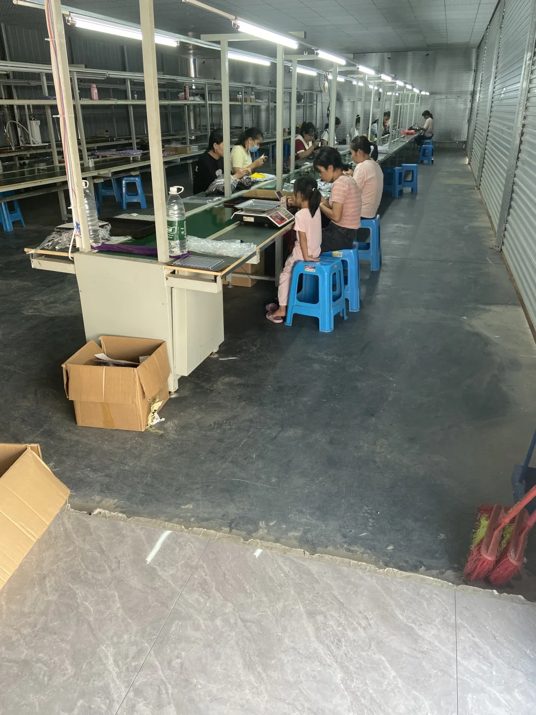 右江区电子厂招工 容易上手 工作自由