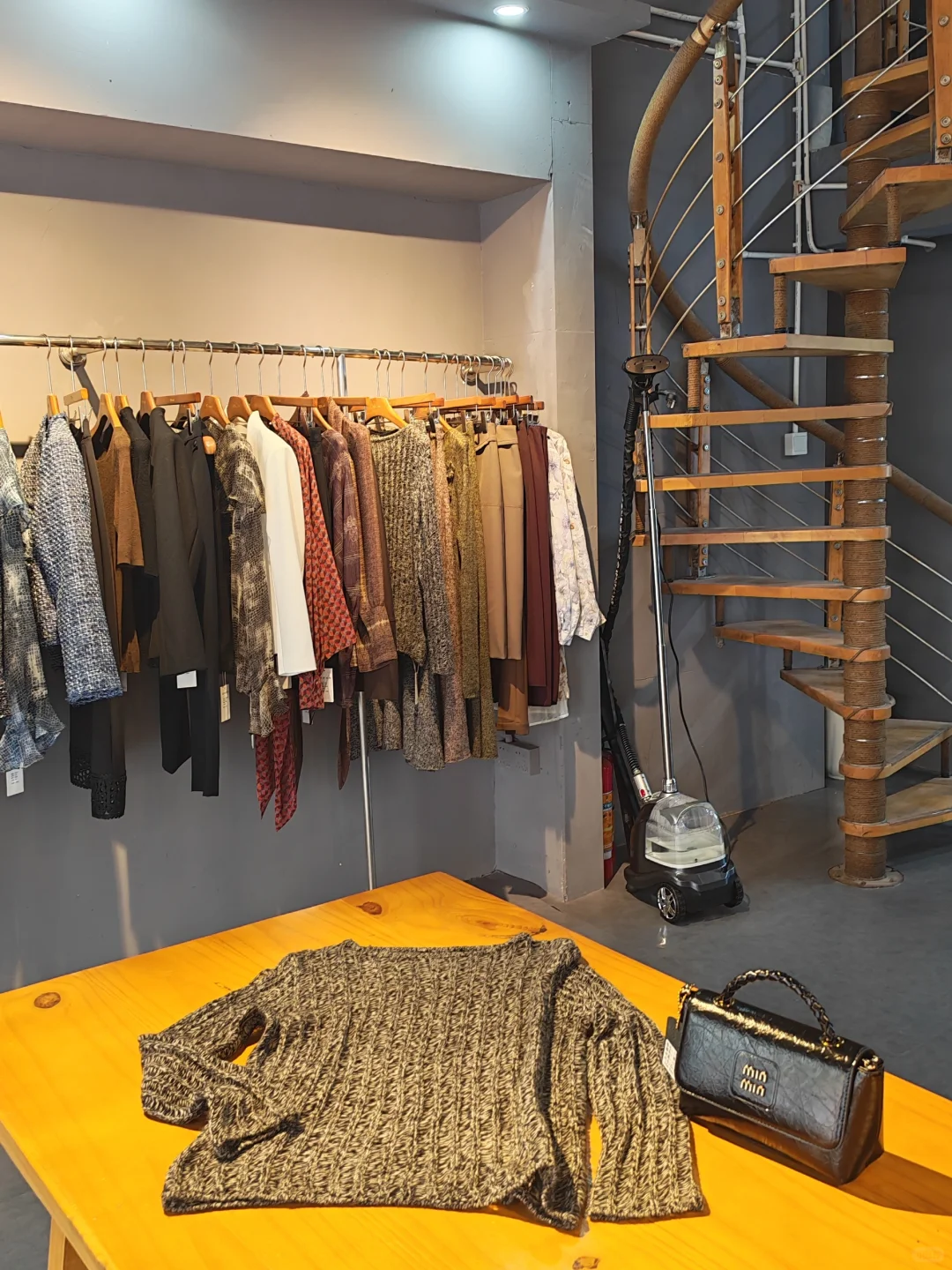 原丹本色服装店招聘