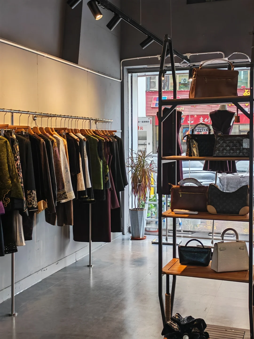 原丹本色服装店招聘