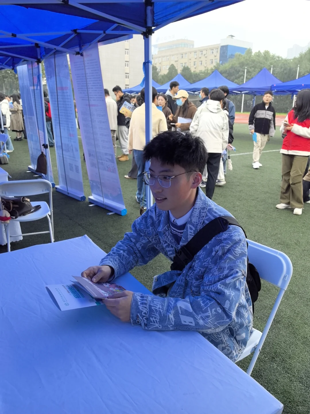 外科博士初闯医学招聘会