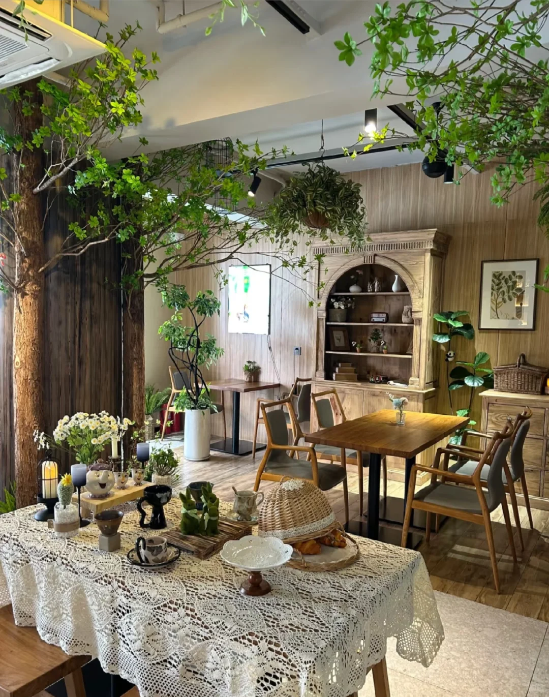 店员6小时7000，管吃住，接受小白