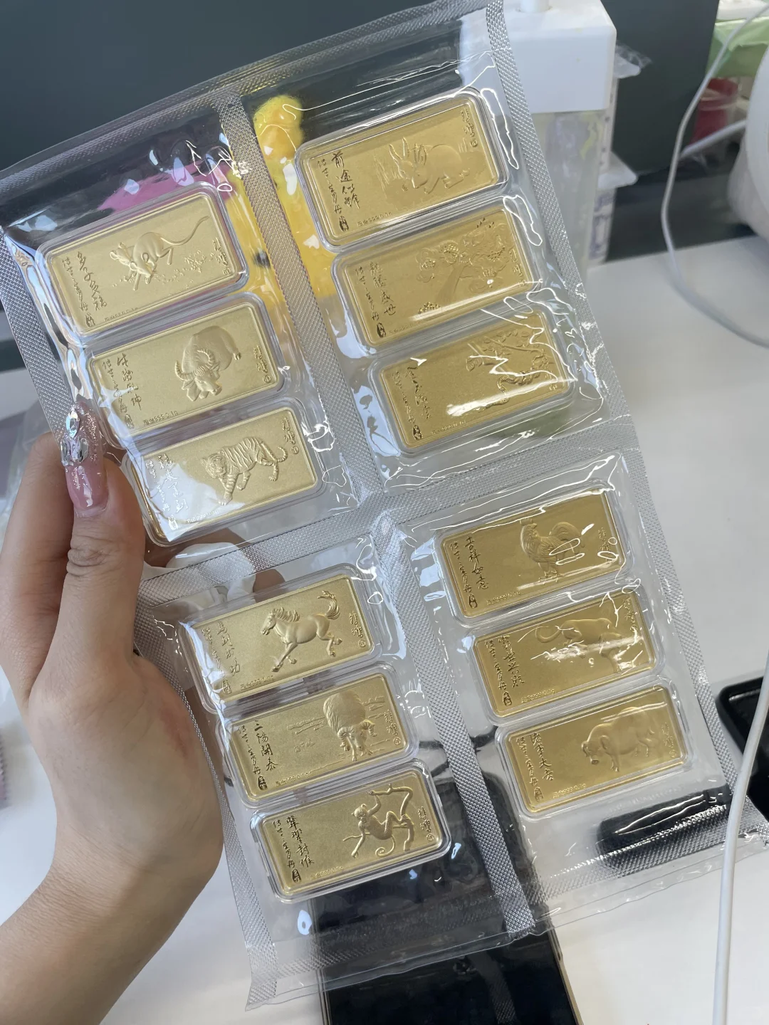 做人事的牛马生活