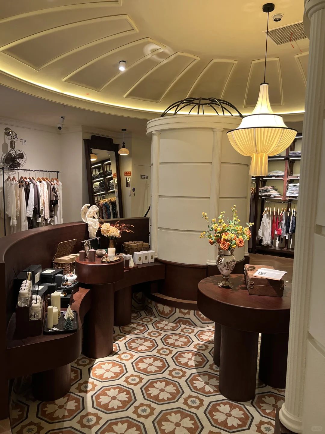 保定女装店招聘！服装店导购招聘！
