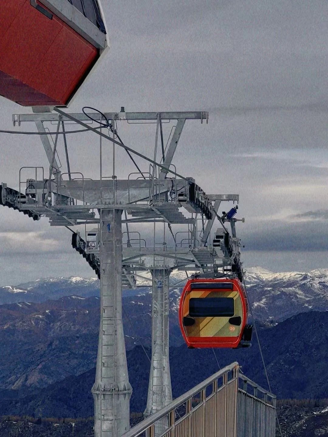 阿勒泰雪地招人！1名滑雪主播+1名客服