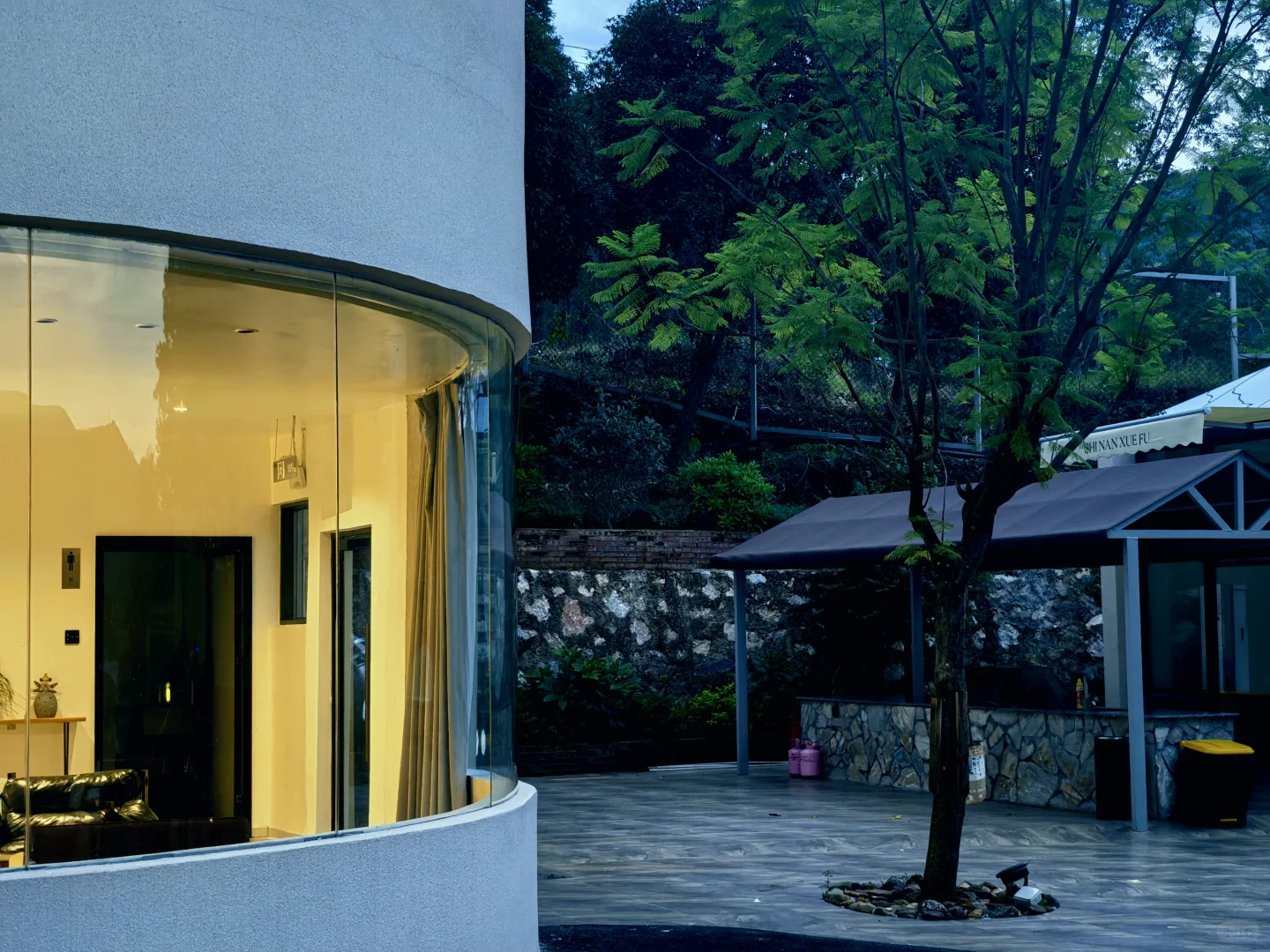 贺州民宿招女管家啦