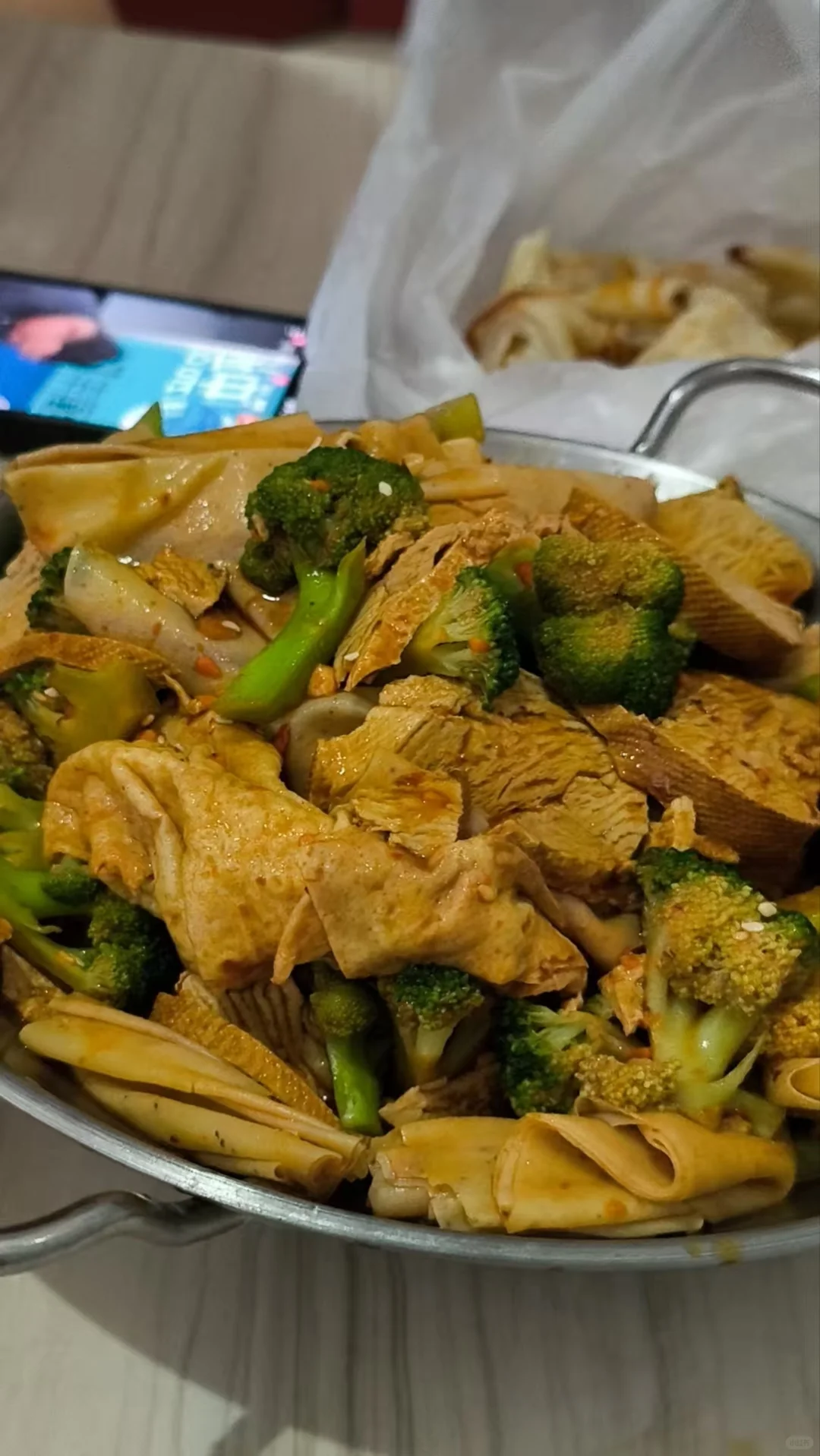 这是一条很认真的招聘文案