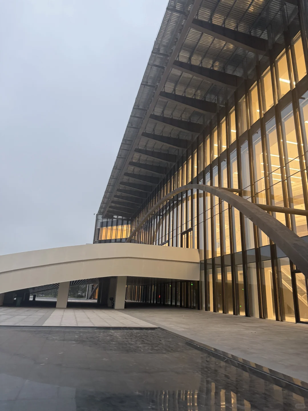 在周口，下班看到了这么美的公司