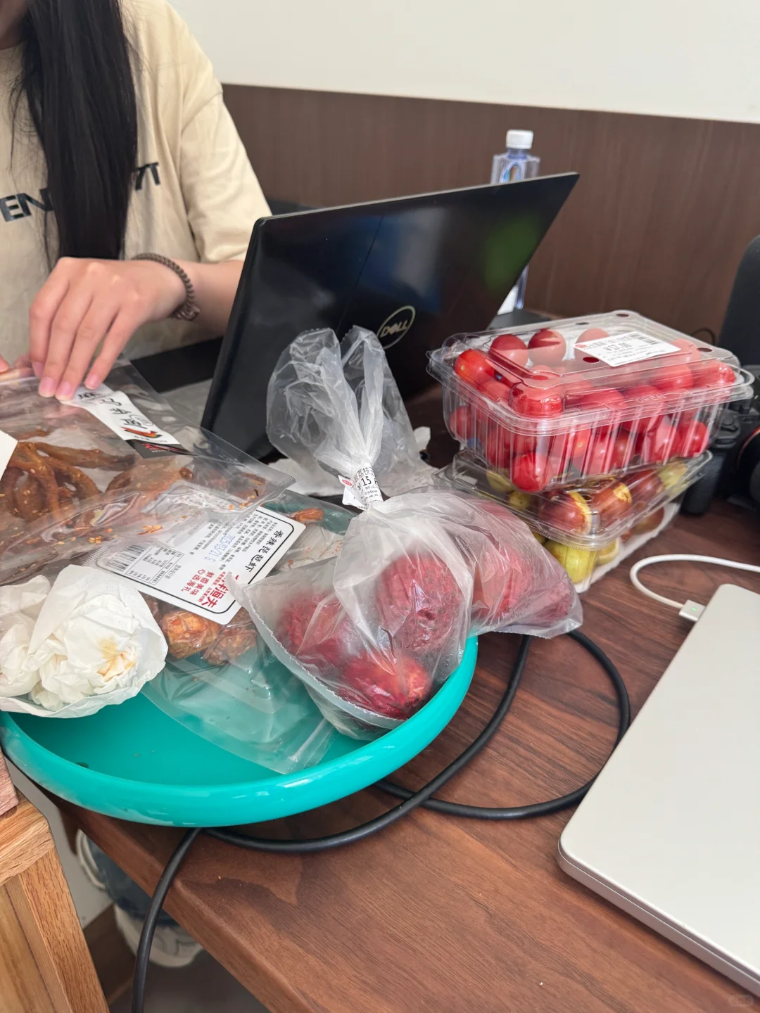 在鹤壁，我开了一家五点上班的公司