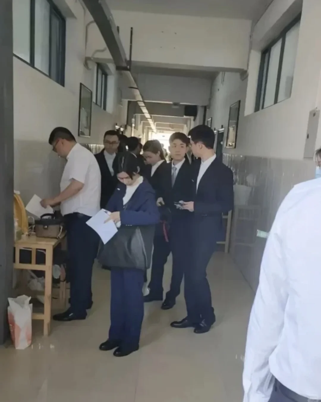 省考面试了位女生，真的心甘情愿给她打高分