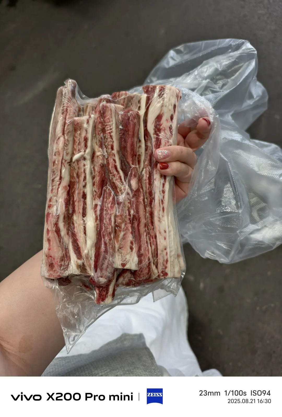 底薪6000 10点上班 有没有人啊