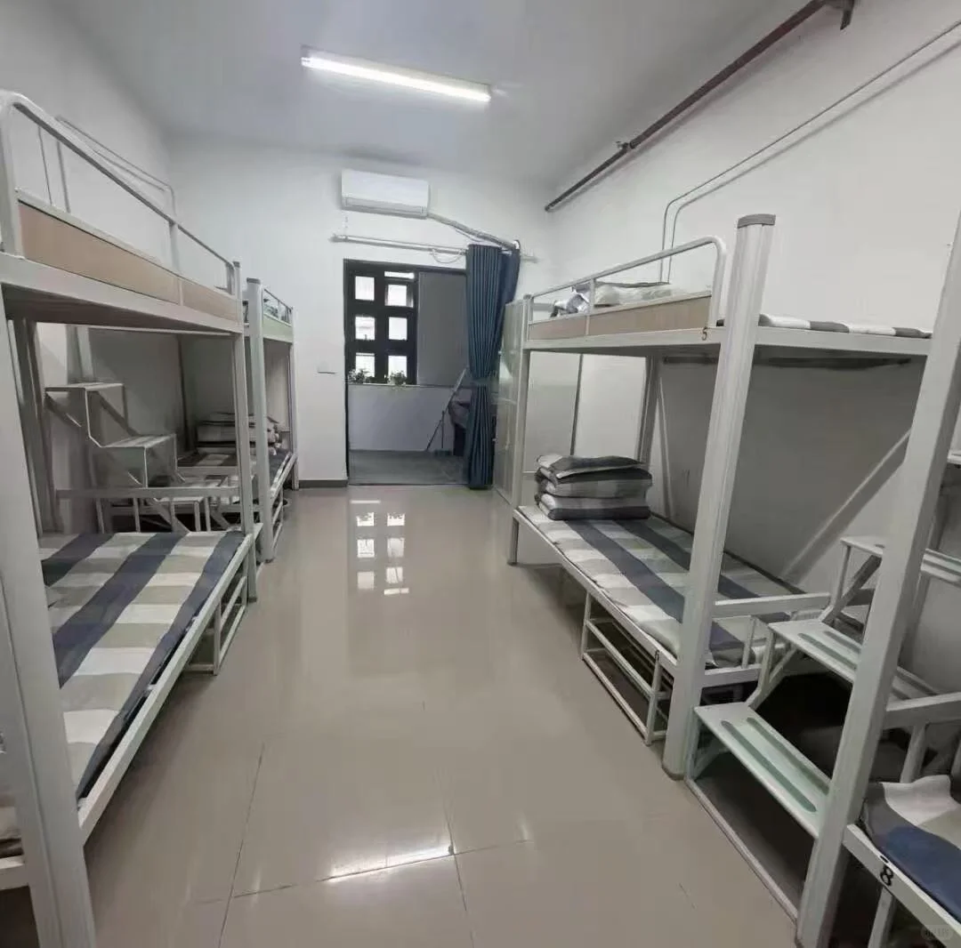 北京工作，包吃住，可带手机