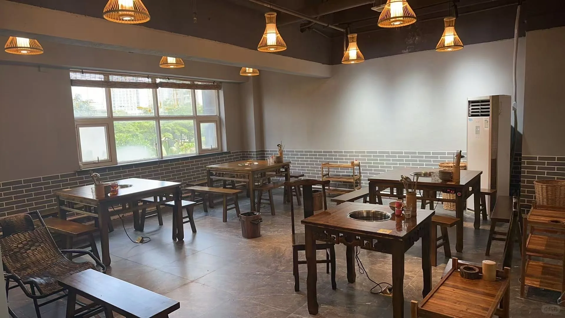桂雅路火锅店招聘服务员