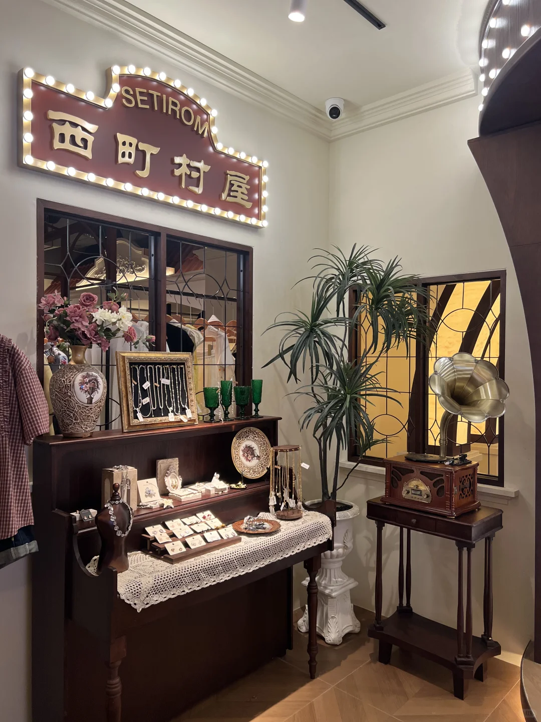 保定女装店招聘！服装店导购招聘！
