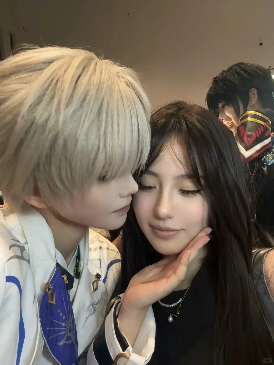 富江来玩乙女游戏也得被光猎迷住