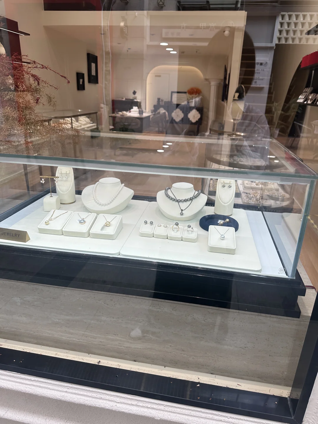 南宁绿地中央广场店员招聘