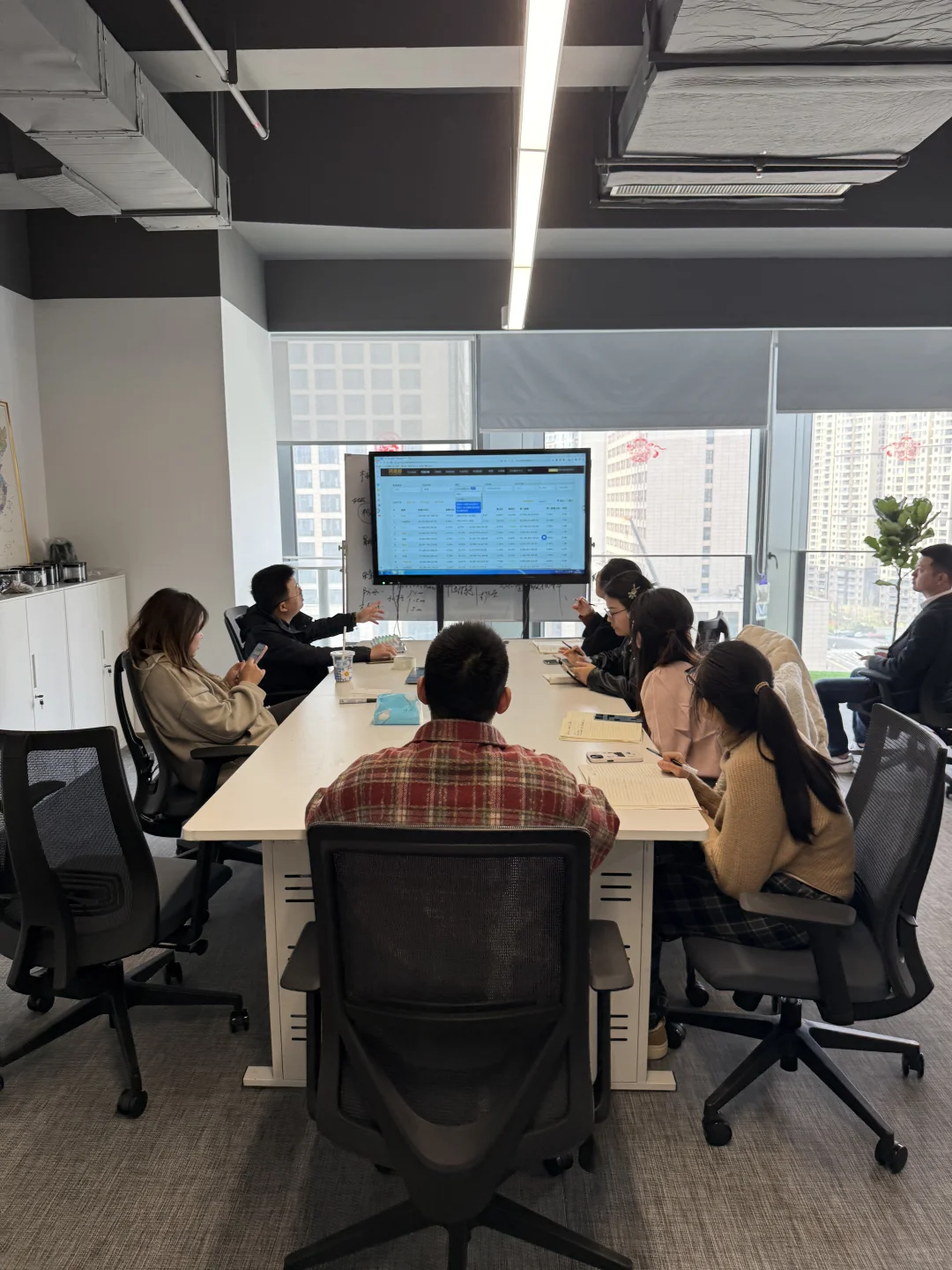 南京工贸一体招聘外贸业务员。