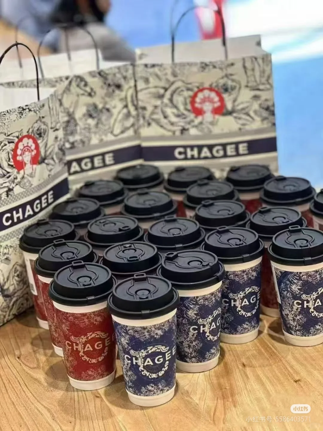 招聘！大量招销售客服！来赚💰！！