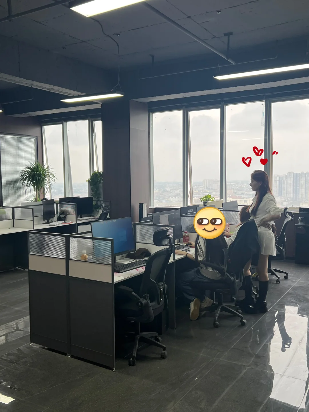 东方丽景茂写字楼办公有点舒服！