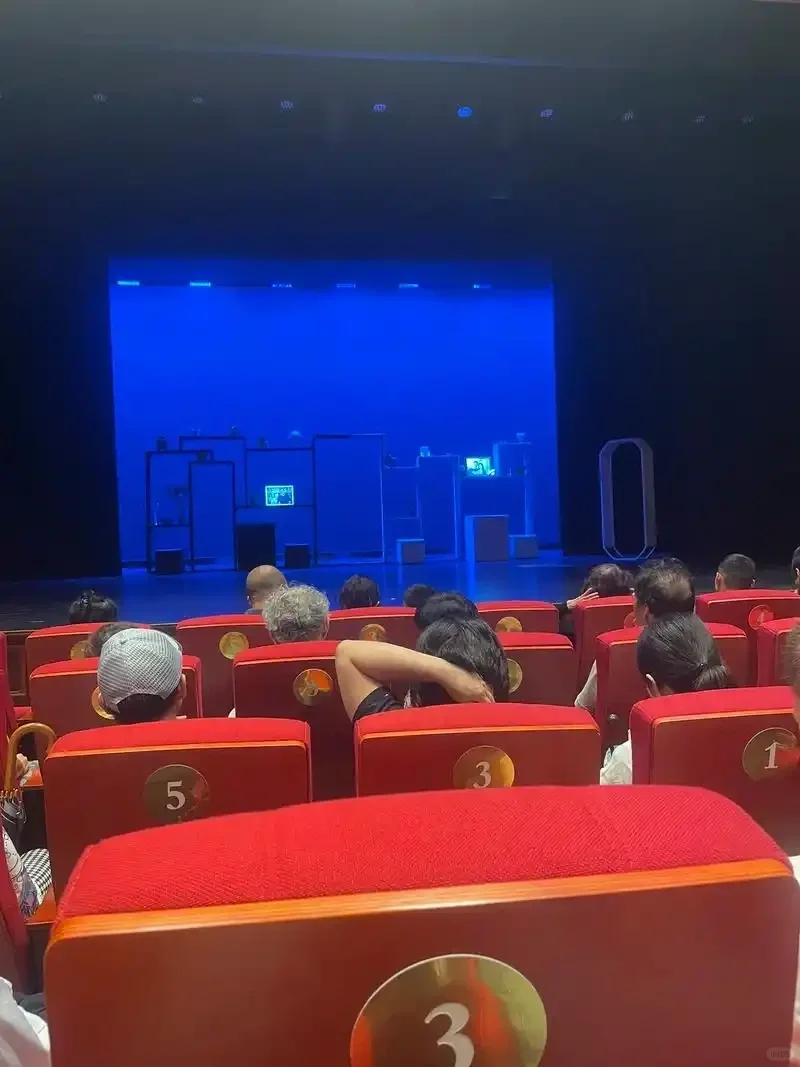 珠海话剧助理❗周末可做!管理服装跟排练