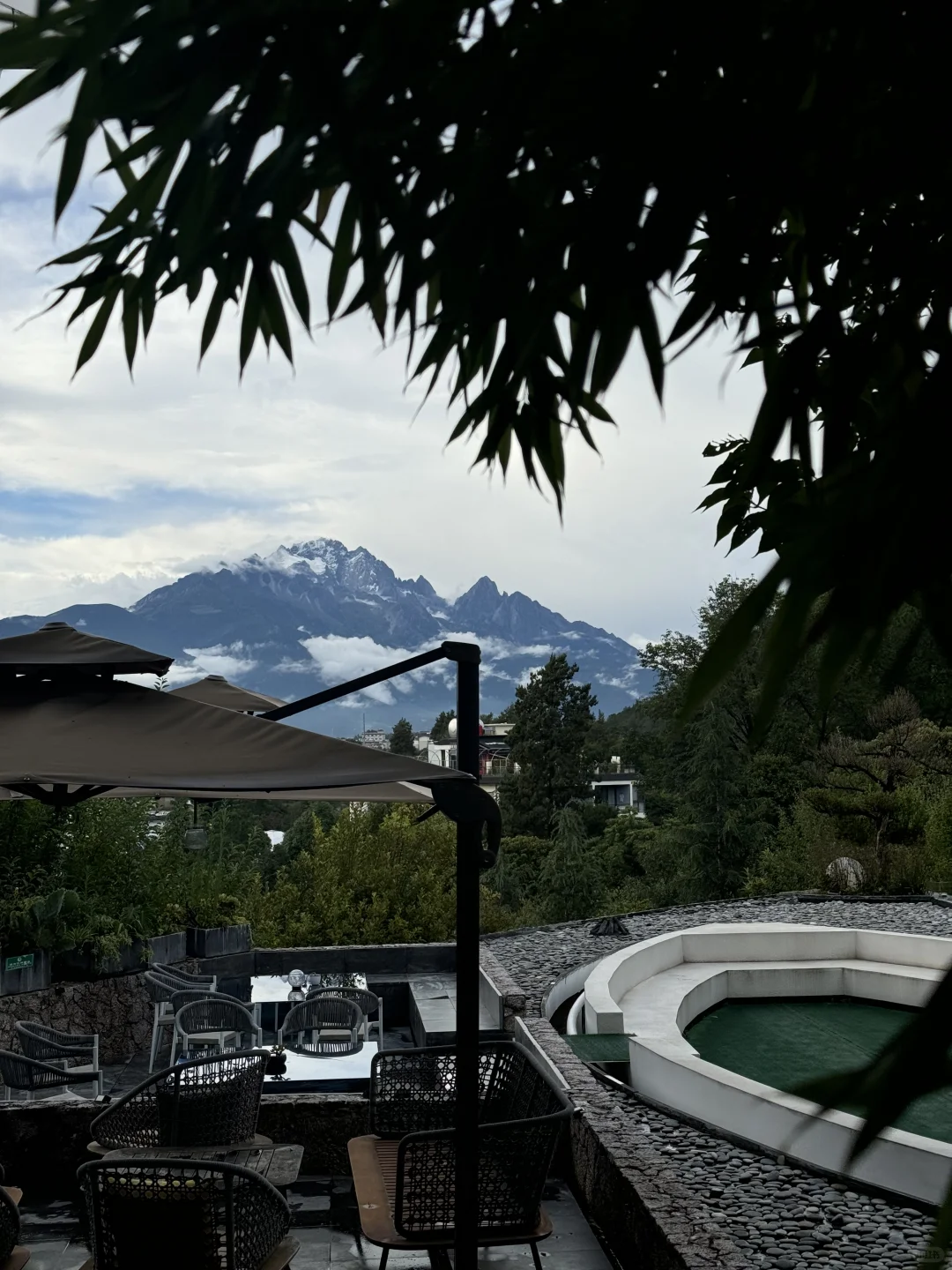 丽江招聘酒店前台