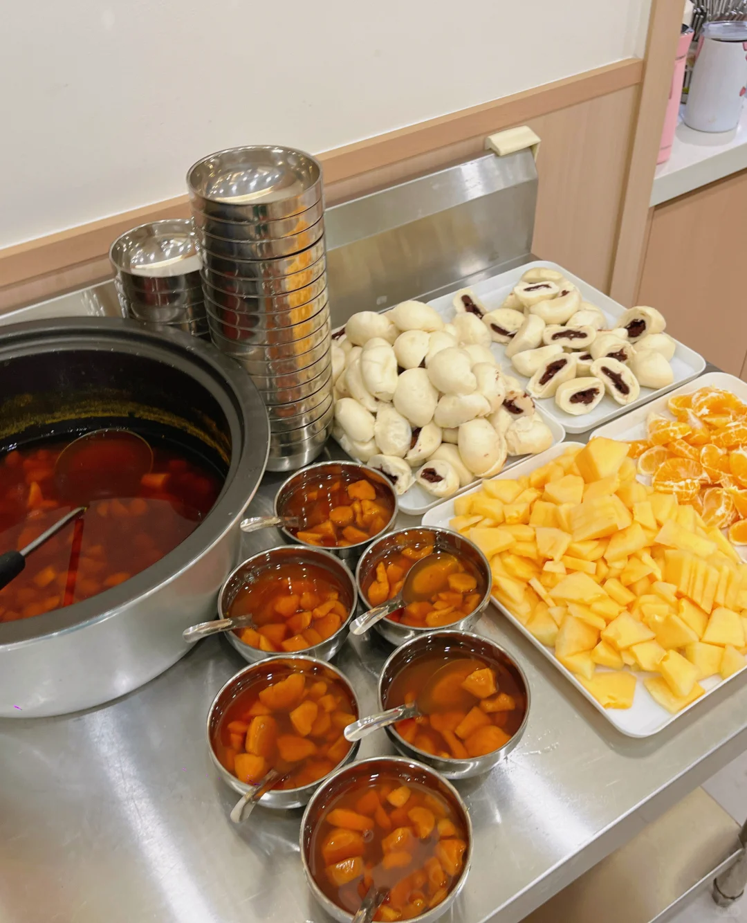 托管招全职老师,可交社保