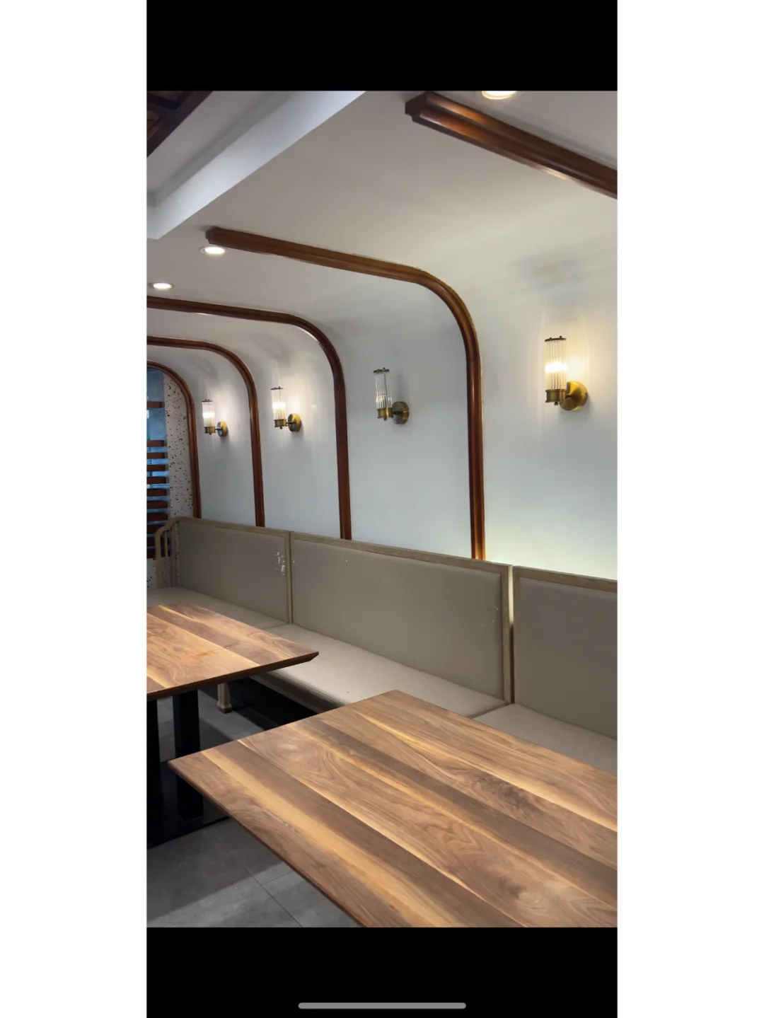 上四休三，月休十三天，鄂州招聘服务员