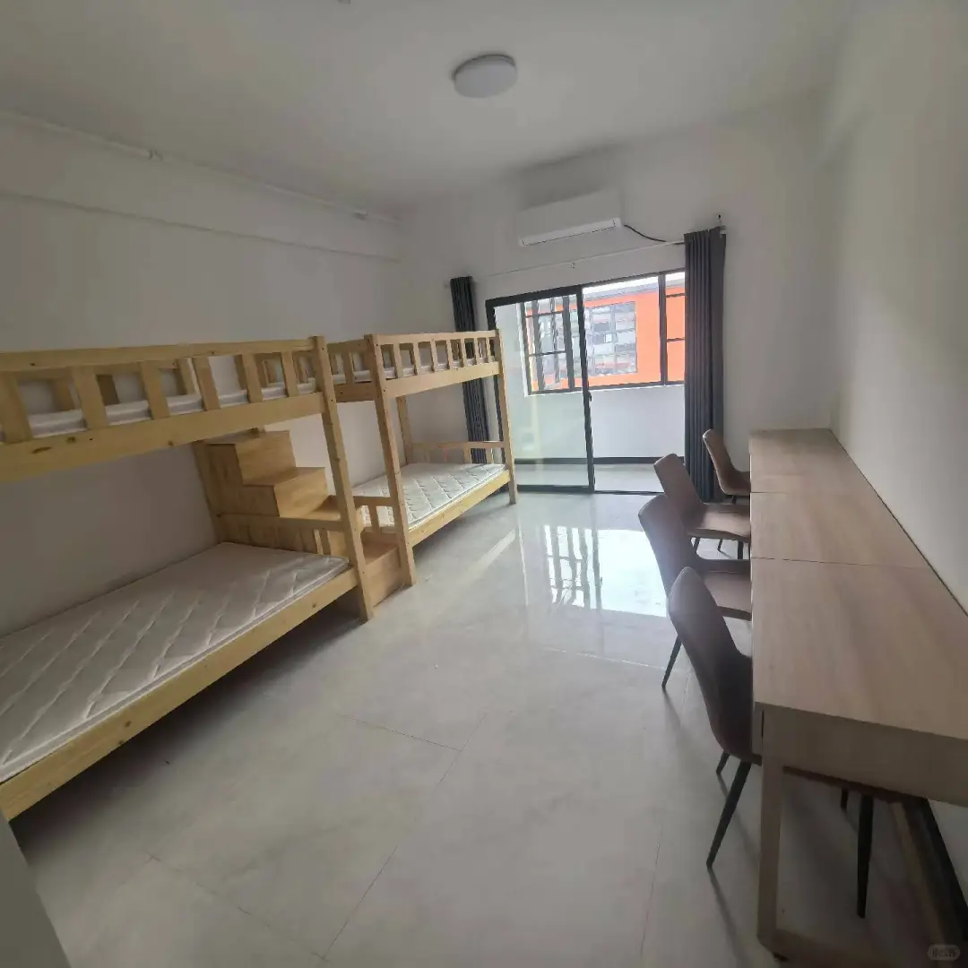 坐岗长白班包吃住买社保！