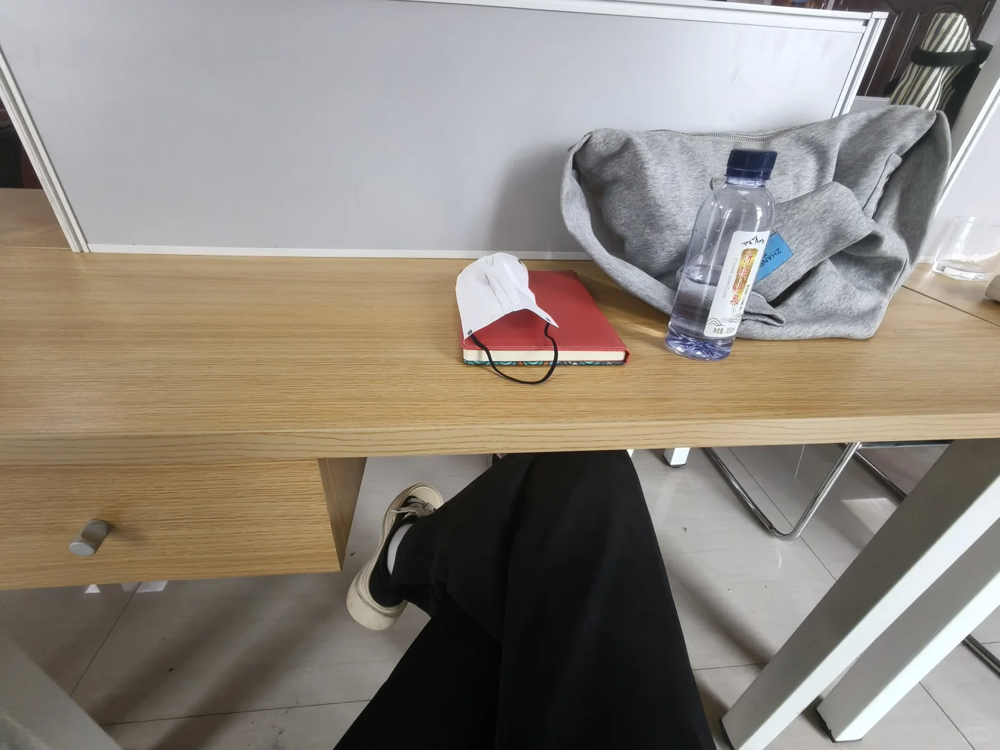 早八晚五 领导好相处，无竞争压力