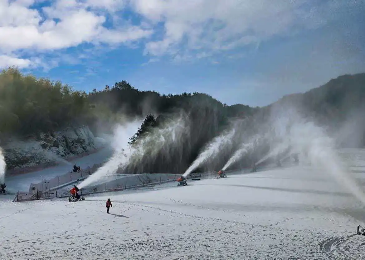 临沂妙木山滑雪场 滑雪场招聘滑雪教练