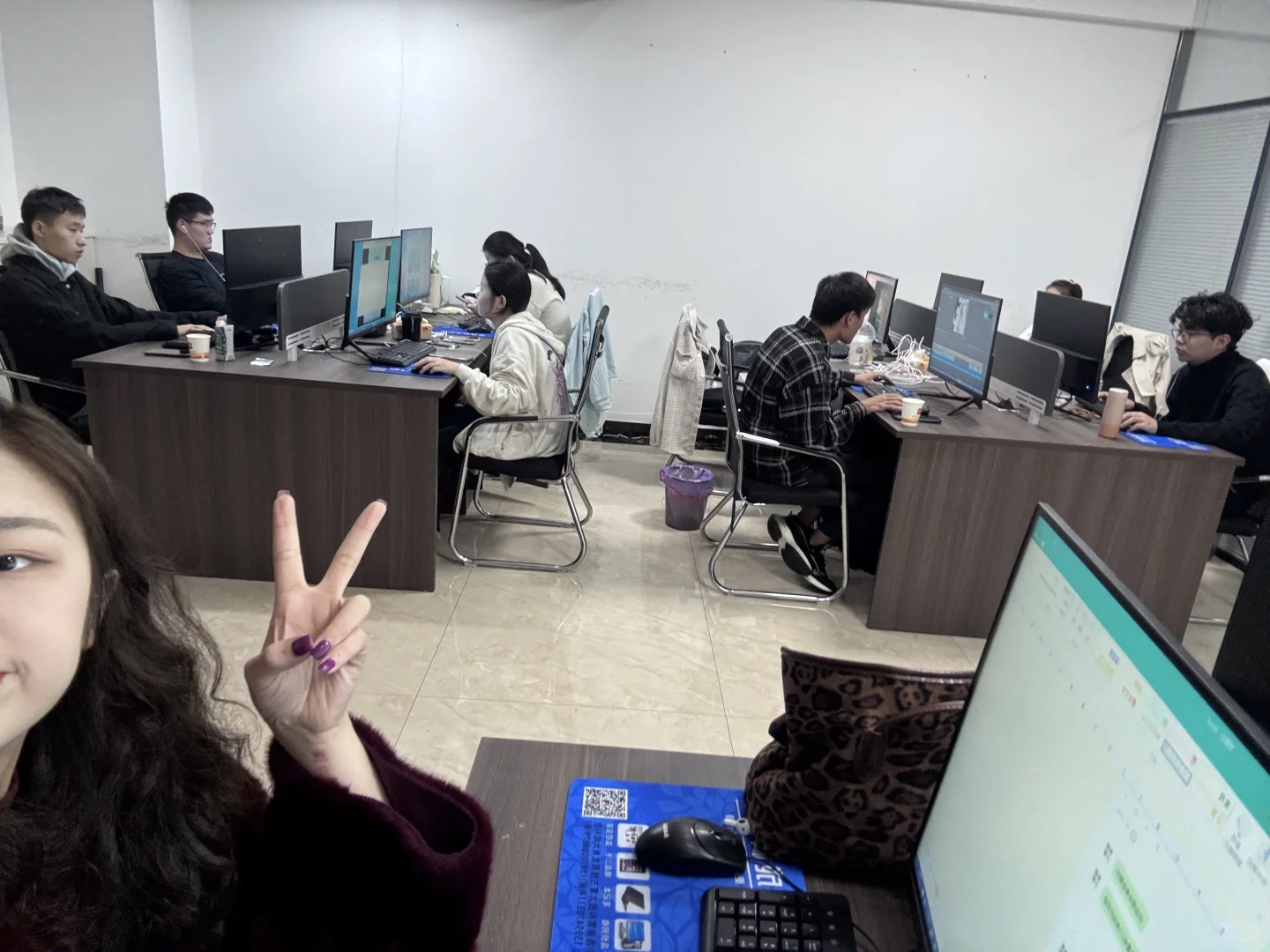 济宁万丽福德招人啦！无责底薪3400！