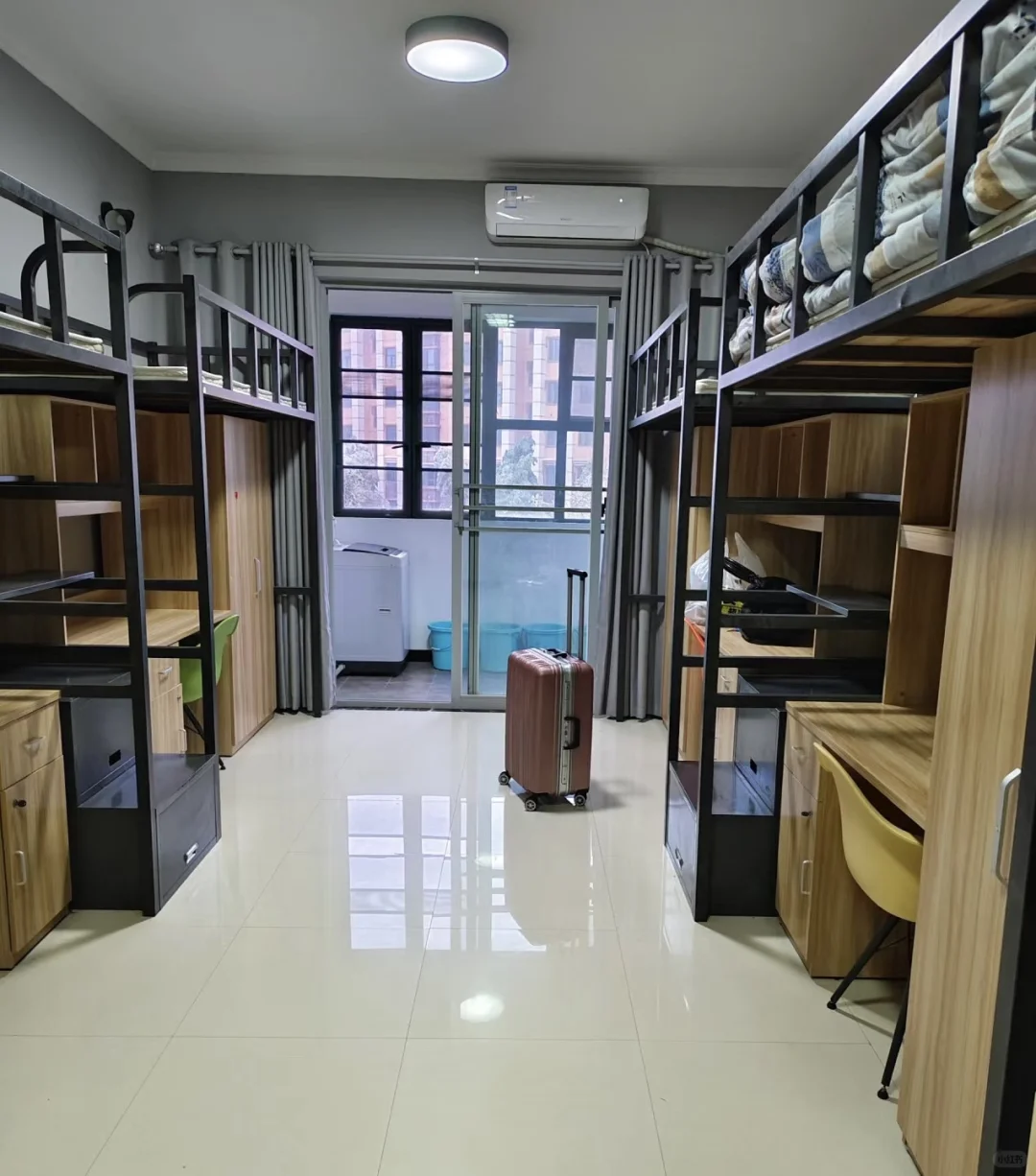 终于在深圳找到包吃包住不熬夜的厂了