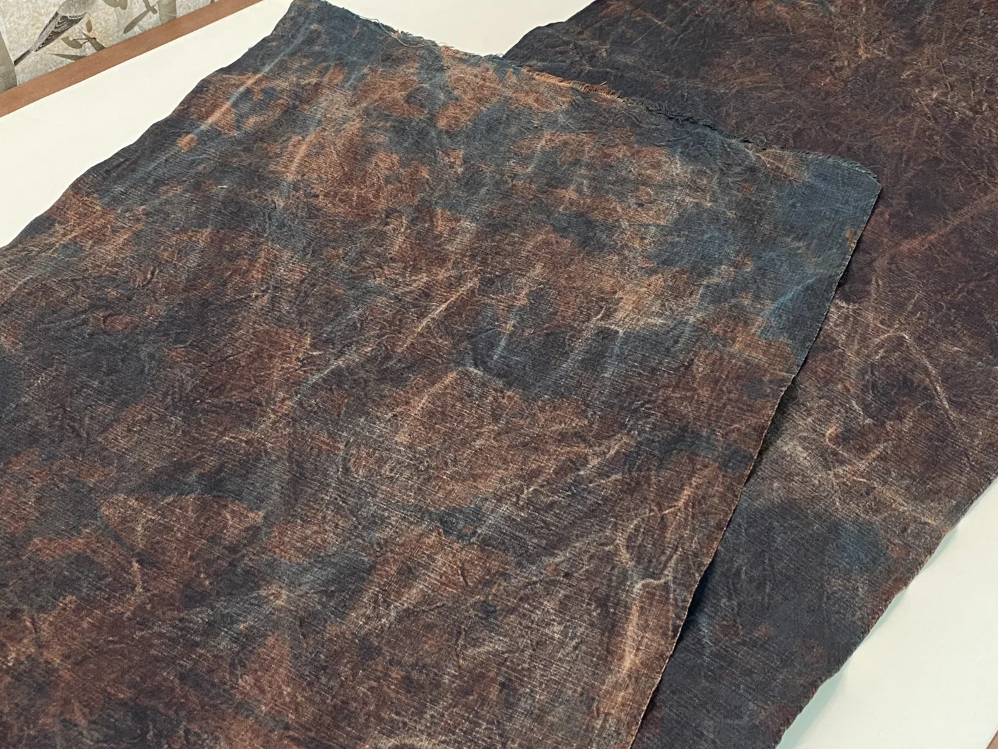 一卷废土风格的柿染布