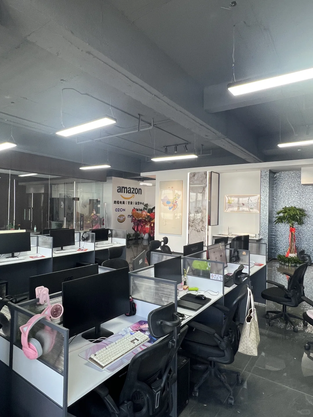 东方丽景茂写字楼办公有点舒服！